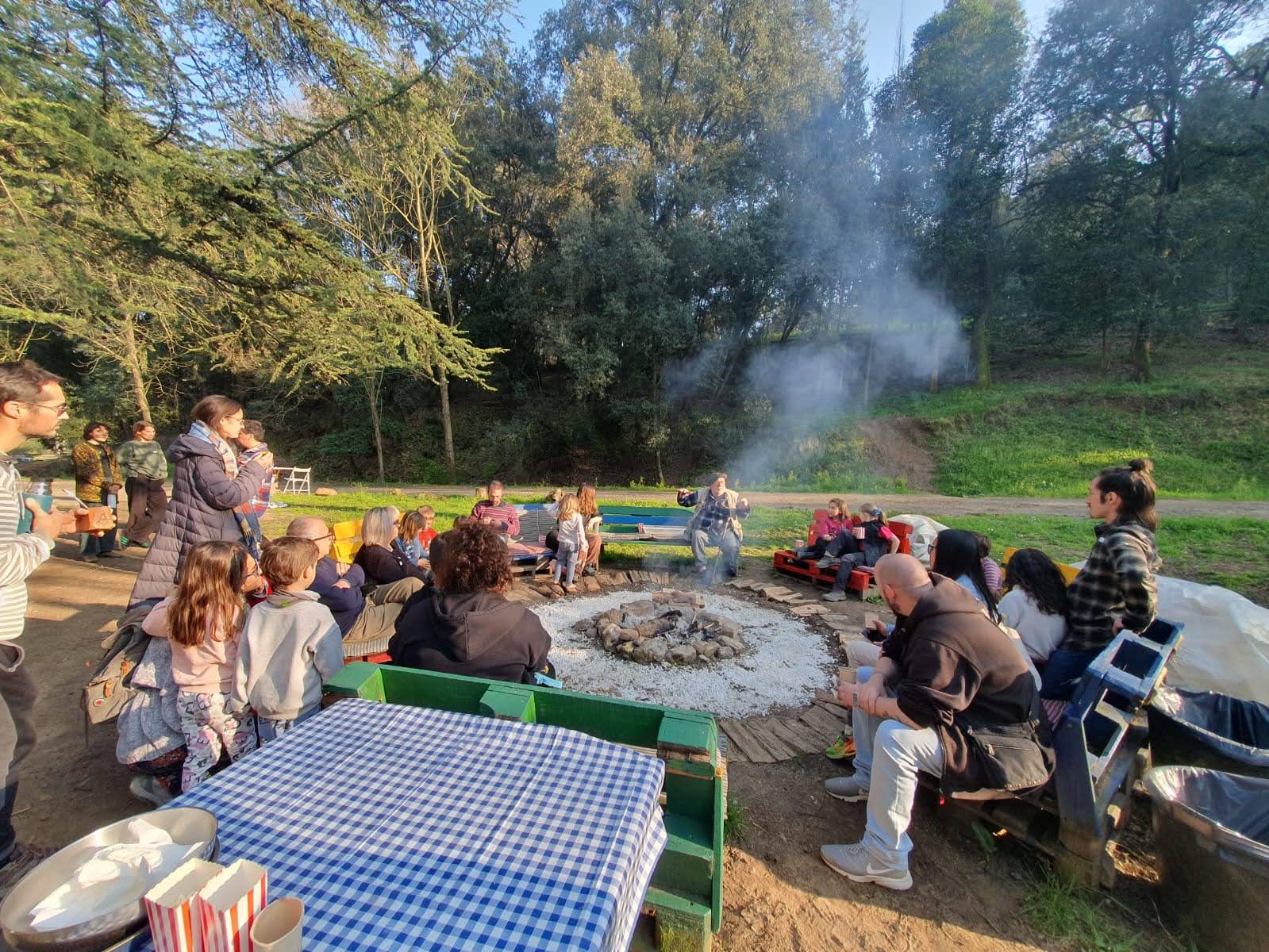A visiting school group on a nature workshop